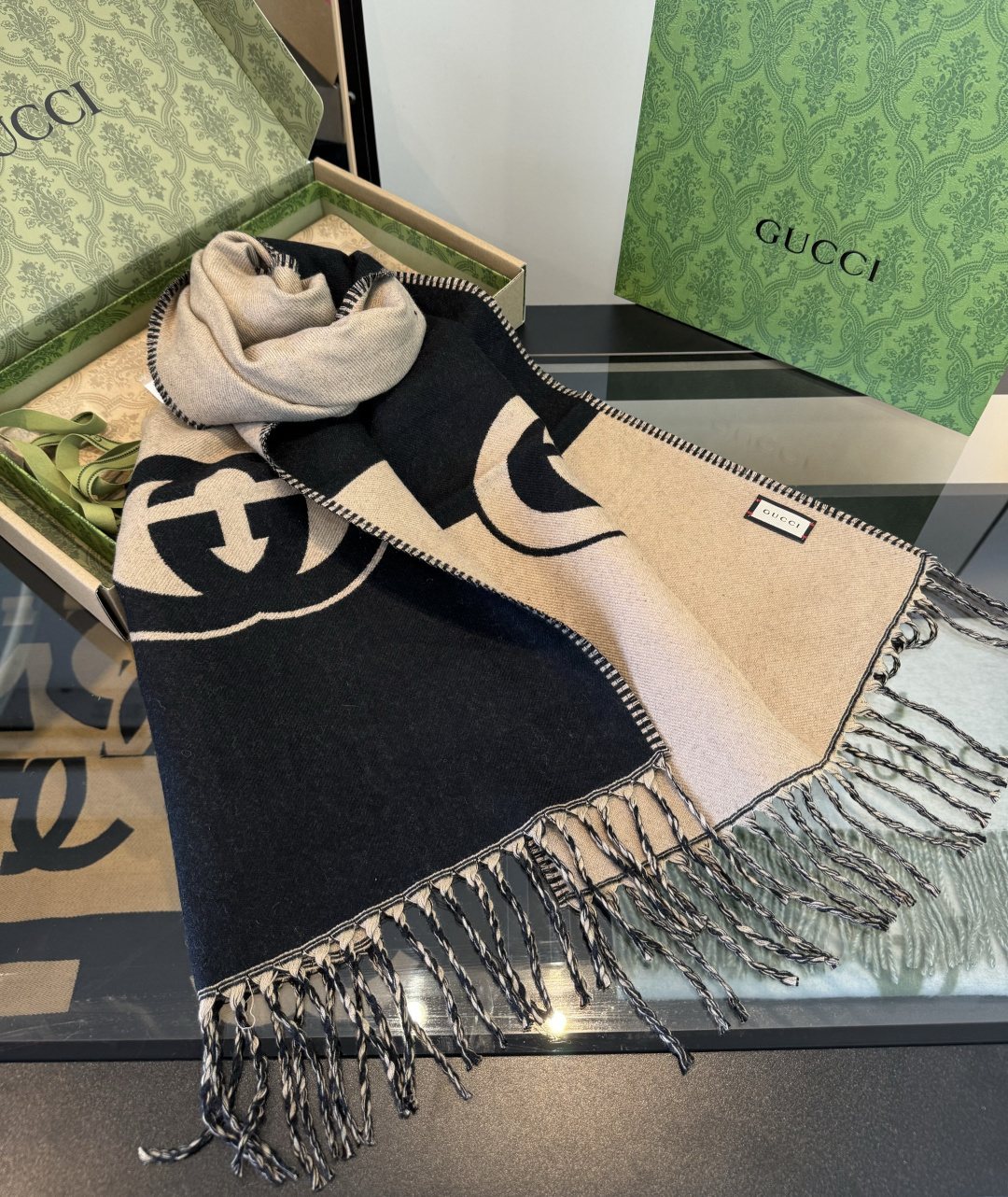 Gucci Black & Beige Fringed Scarf