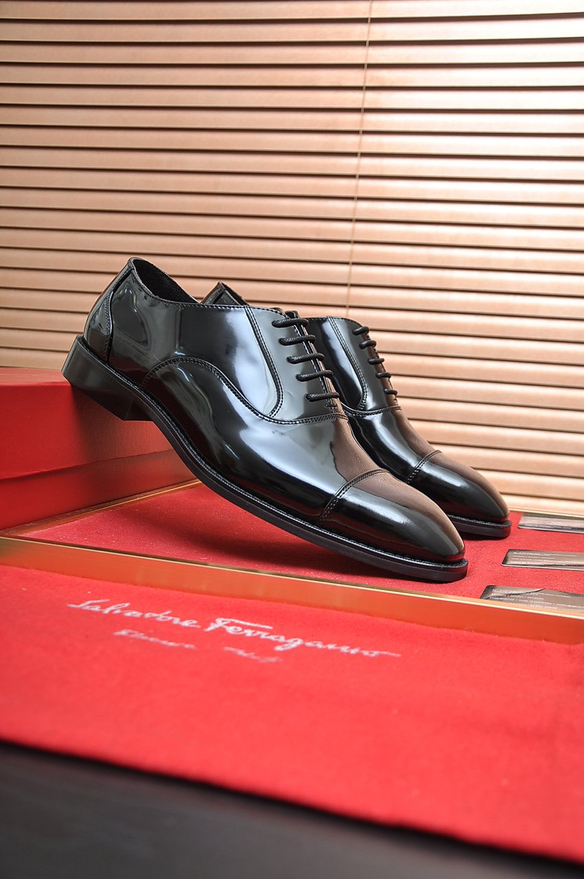 Ferragamo Black Cap-Toe Oxford Shoes