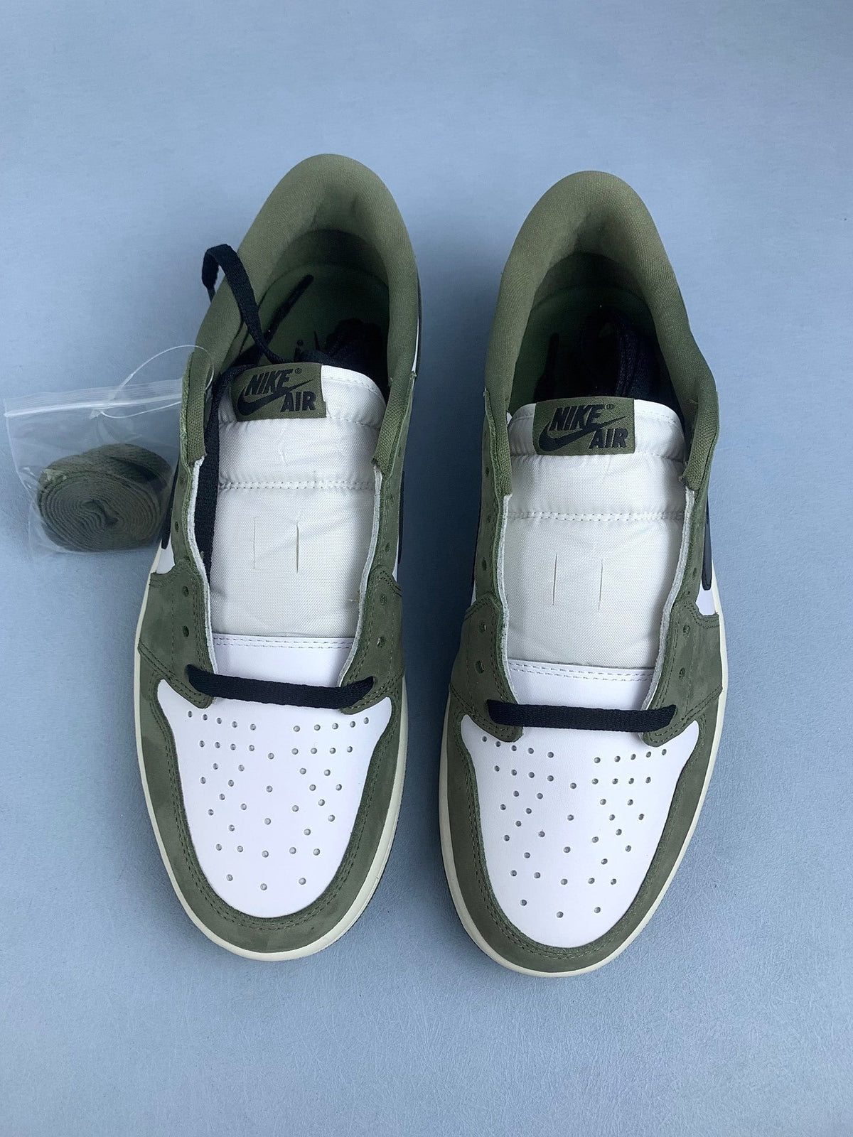 Air Jordan 1 Low Medium Olive Suede Unisex Sneakers HQ6998-200
